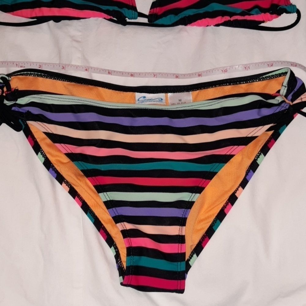 California Waves String Triangle Bikini Medium‎ - Picture 2 of 6